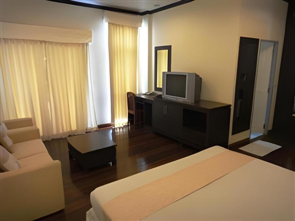 Kasem Garden Hotel Surin Ban Nong Tao Eksteriør bilde