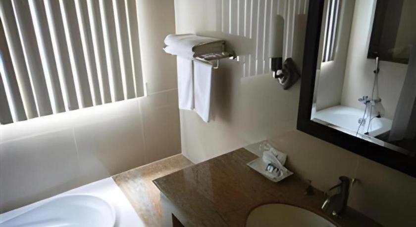 Kasem Garden Hotel Surin Ban Nong Tao Eksteriør bilde